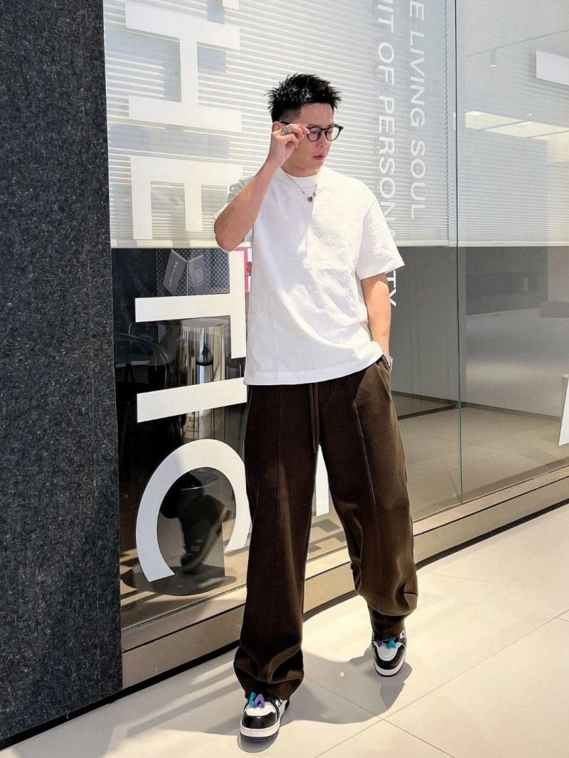 Louis Vuitton T-Shirts Affordable 133318