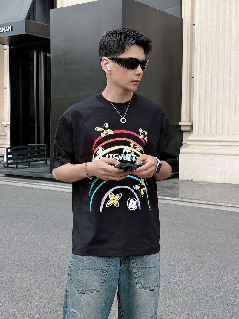 Louis Vuitton T-Shirts Neat 133343