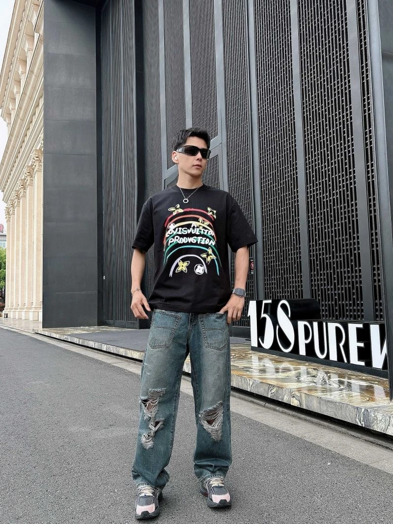 Louis Vuitton T-Shirts Neat 133343