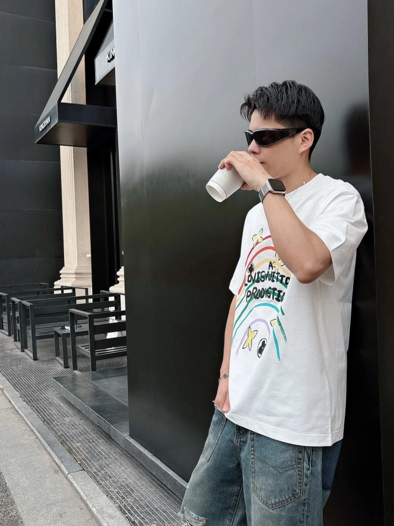 Colorful Louis Vuitton T-Shirts 133315