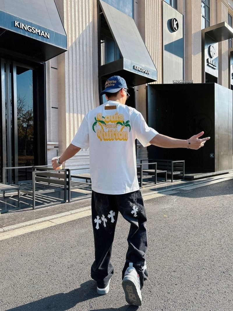 Louis Vuitton T-Shirts Elegant 133337