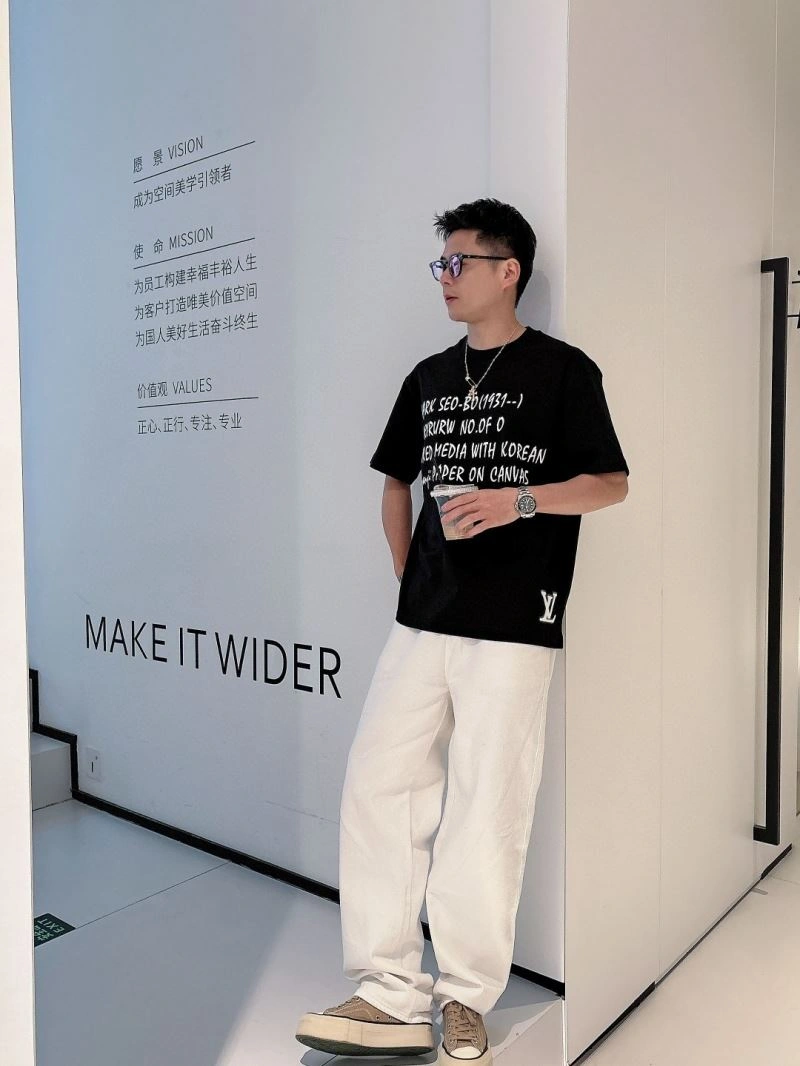 Comfortable Louis Vuitton T-Shirts 133342