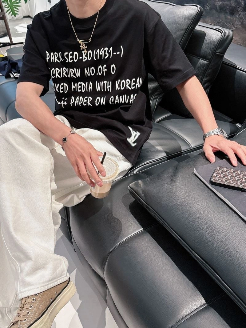 Comfortable Louis Vuitton T-Shirts 133342