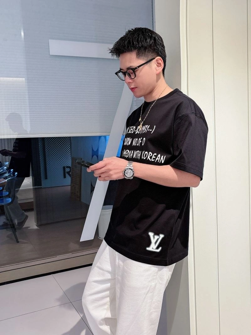 Comfortable Louis Vuitton T-Shirts 133342