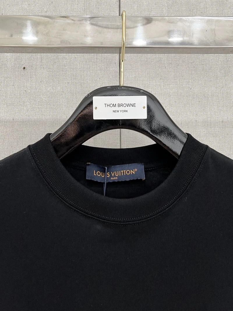 Breathable Louis Vuitton T-Shirts 133319