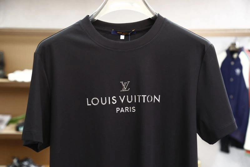 Louis Vuitton T-Shirts Durable 133321