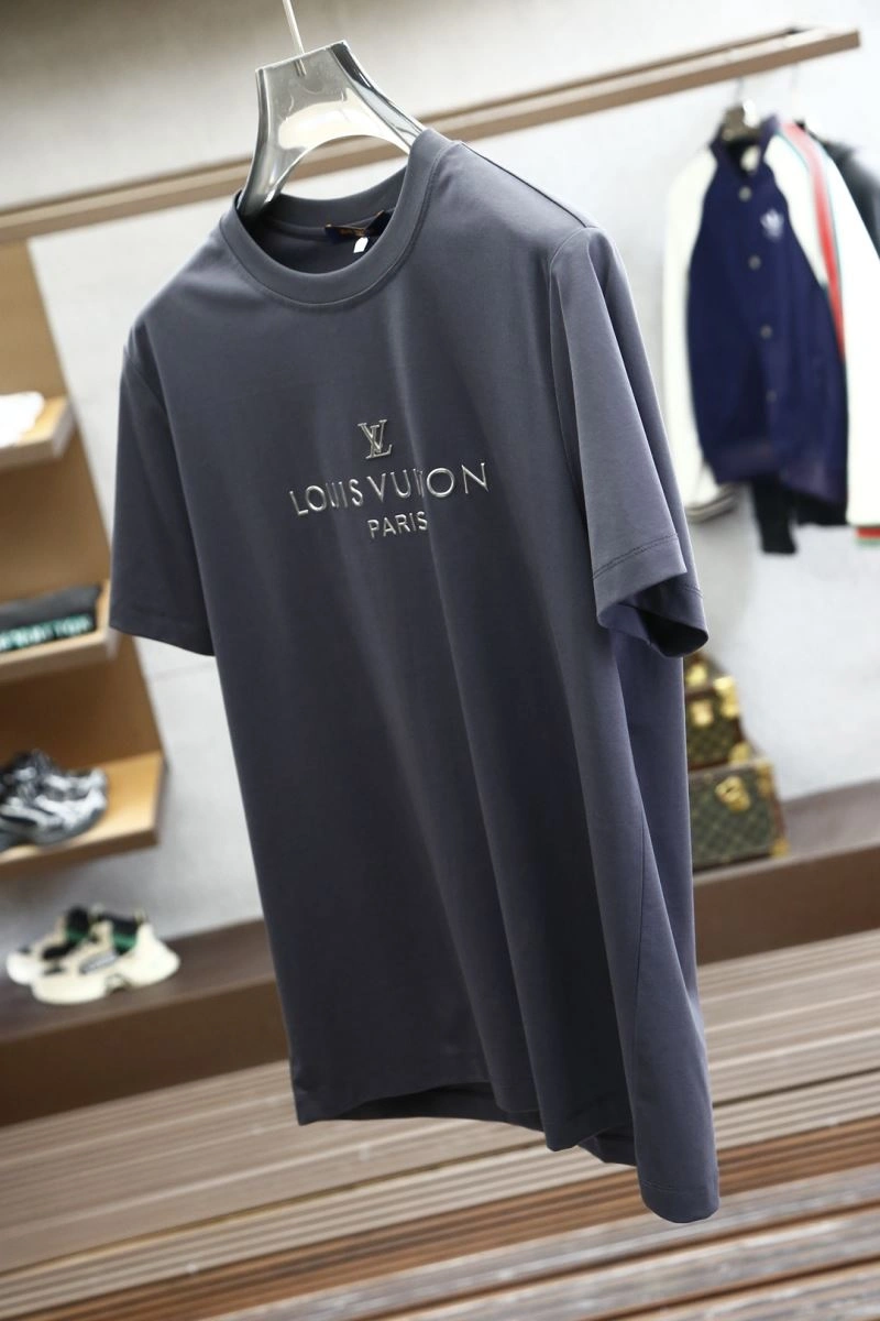 Trendy Louis Vuitton T-Shirts 133320
