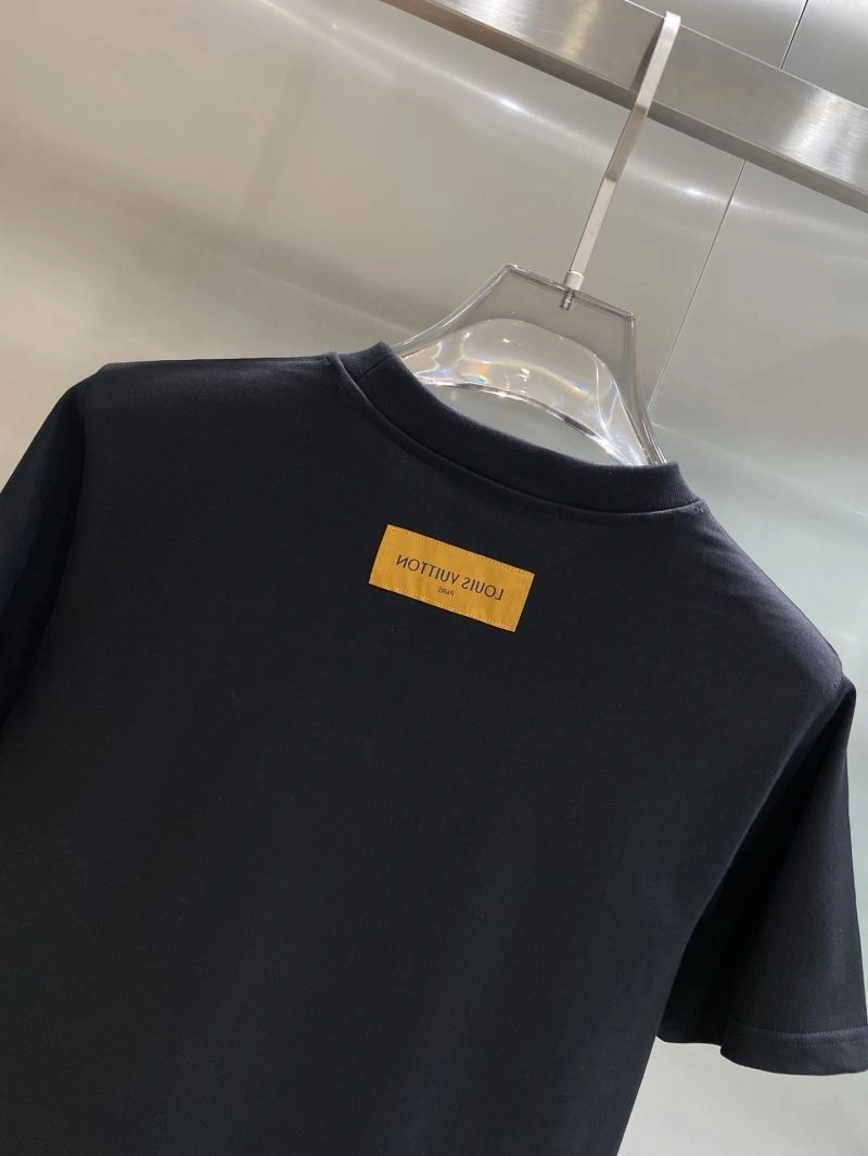 Breathable Louis Vuitton T-Shirts 133330