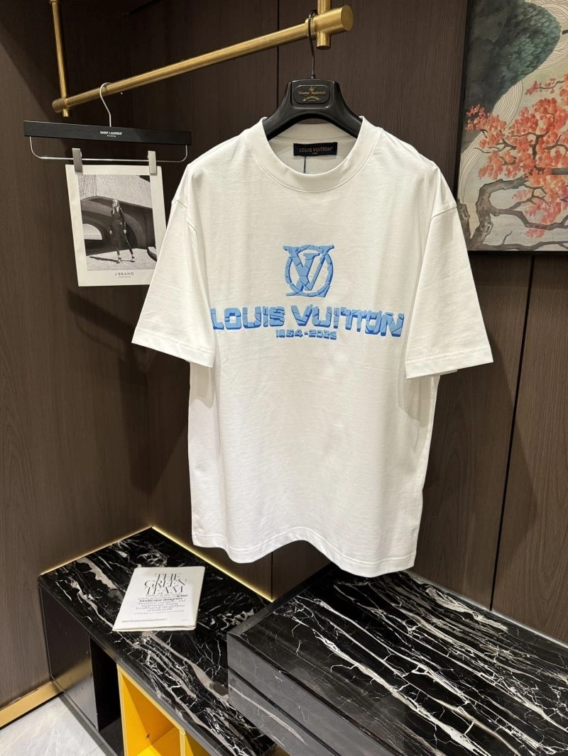 Refined Louis Vuitton T-Shirts 133339