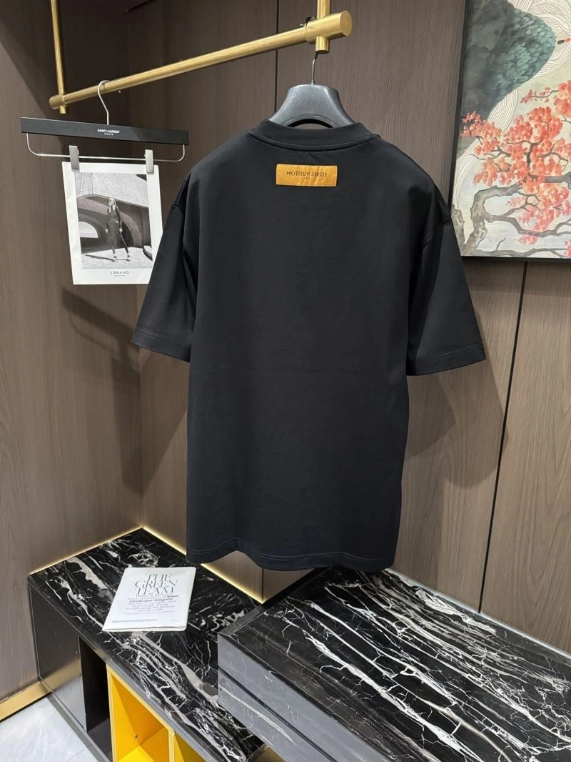 Refined Louis Vuitton T-Shirts 133339