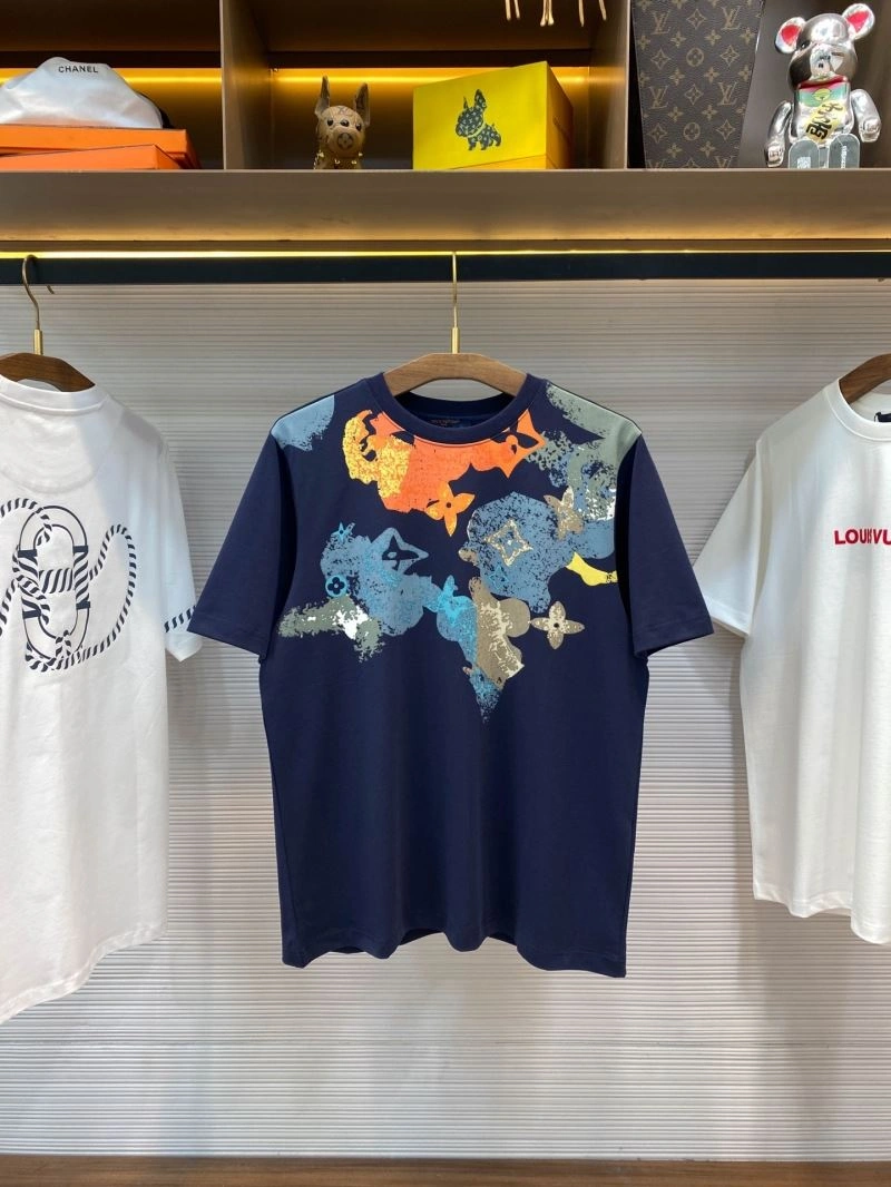 Louis Vuitton T-Shirts Casual 133323