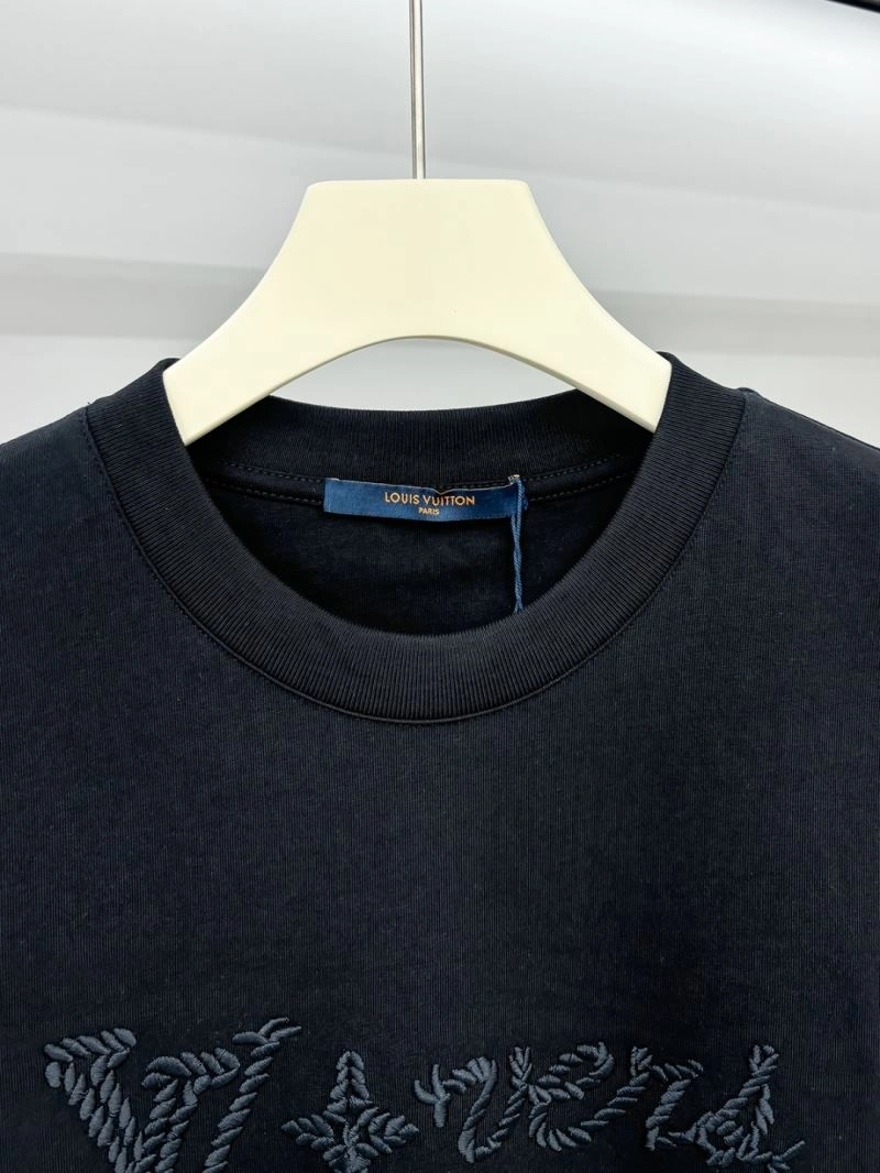 Louis Vuitton T-Shirts Casual 133326