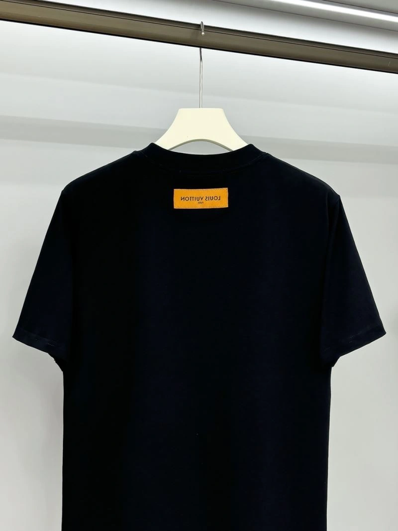 Louis Vuitton T-Shirts Casual 133326
