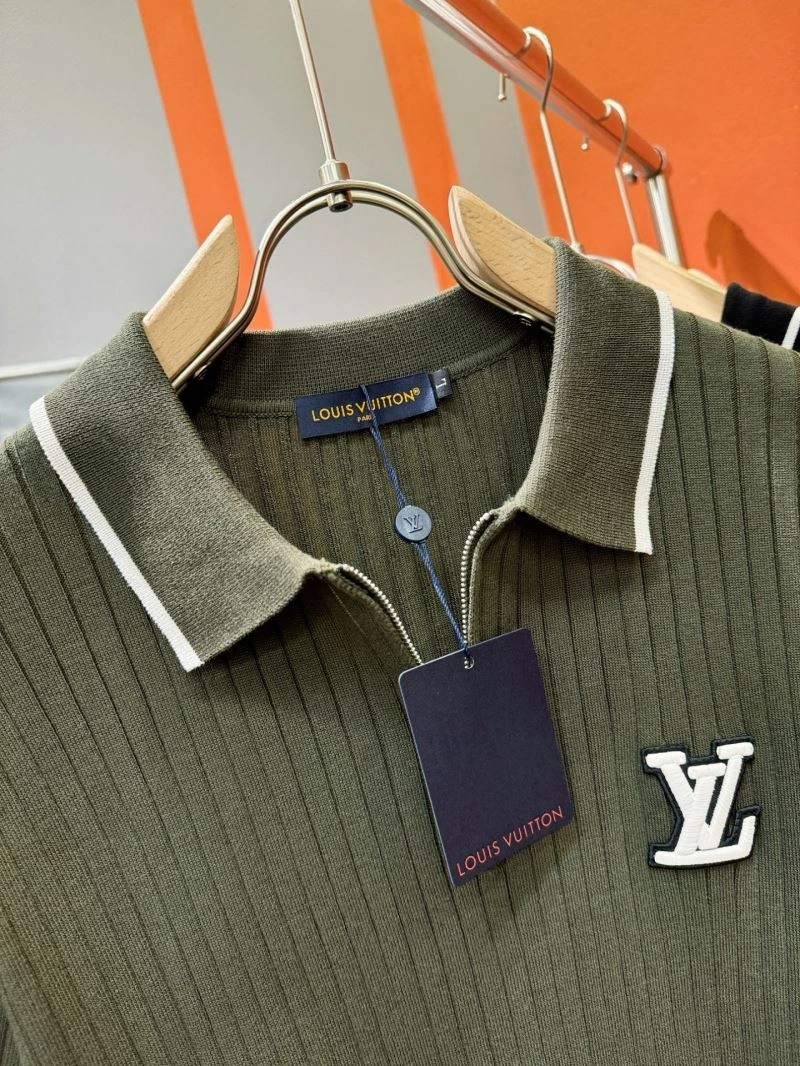 Sleek Louis Vuitton T-Shirts 133307