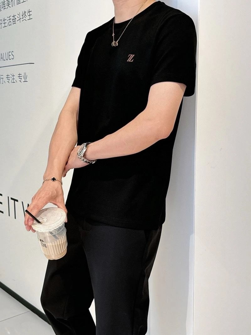 Louis Vuitton T-Shirts MultiPurpose 133305