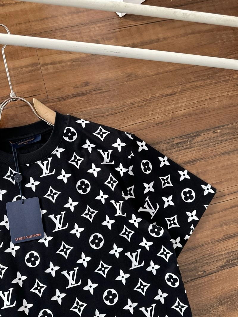 Louis Vuitton T-Shirts Durable 133284
