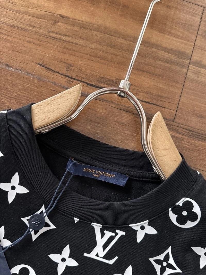 Louis Vuitton T-Shirts Durable 133284
