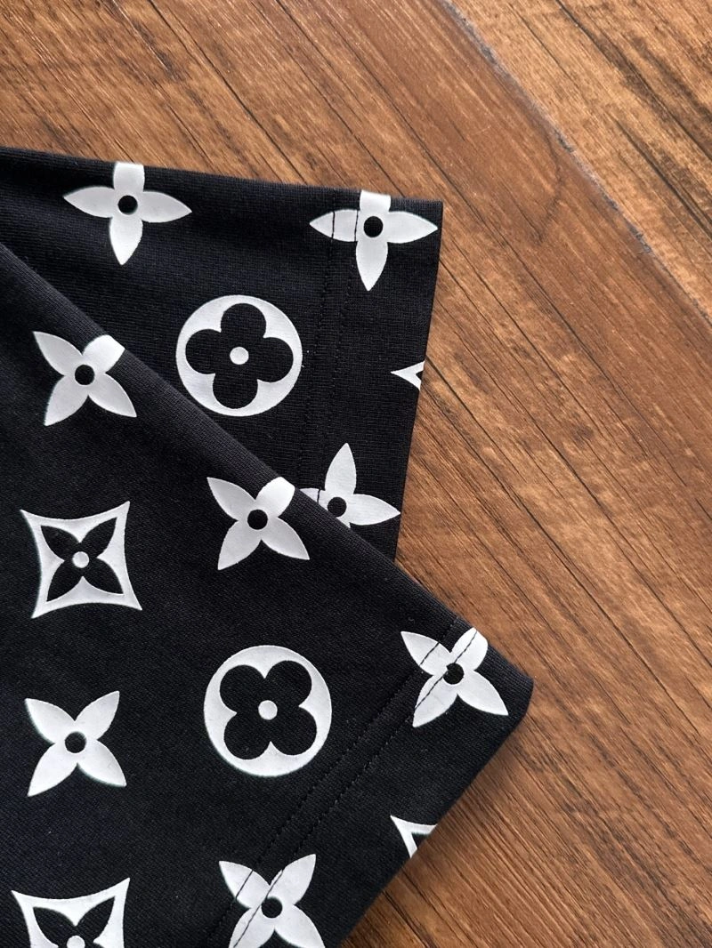 Louis Vuitton T-Shirts Durable 133284