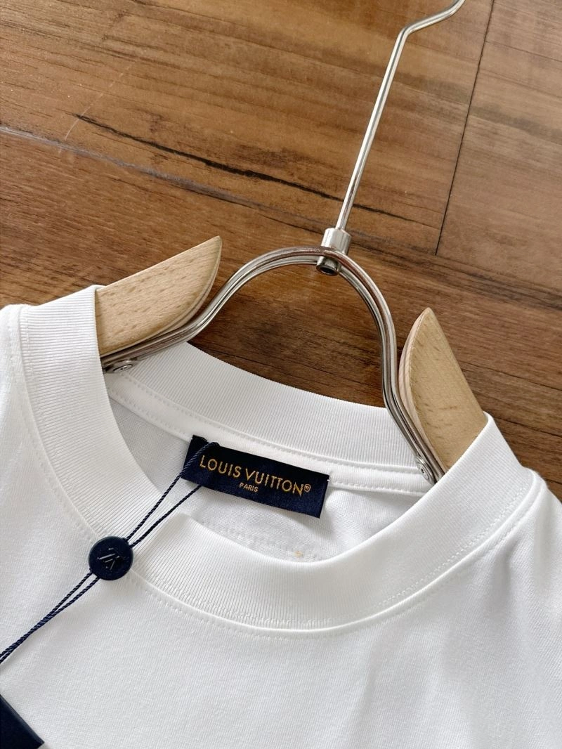Elegant Louis Vuitton T-Shirts 133275