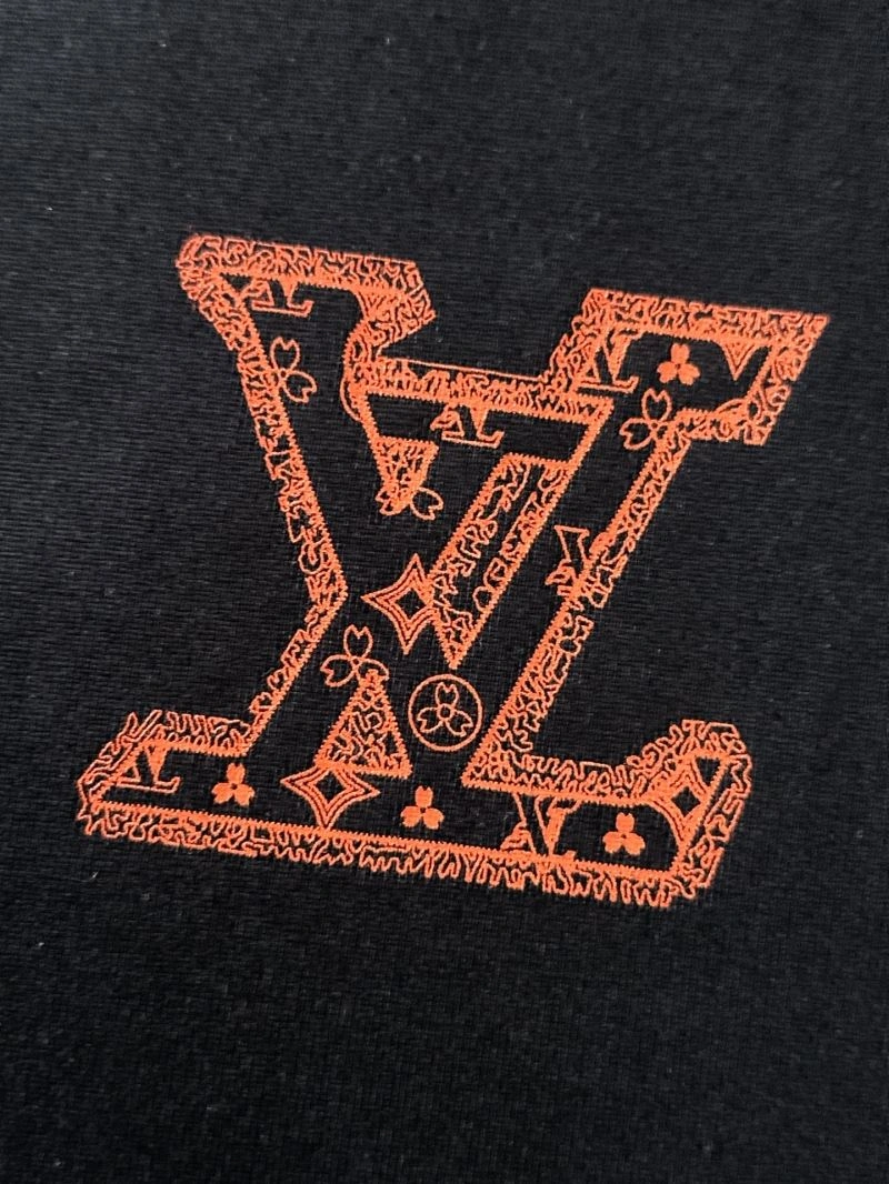 Contemporary Louis Vuitton T-Shirts 133291