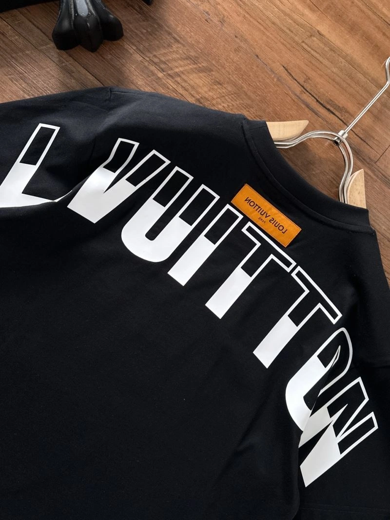 SoftTouch Louis Vuitton T-Shirts 133273
