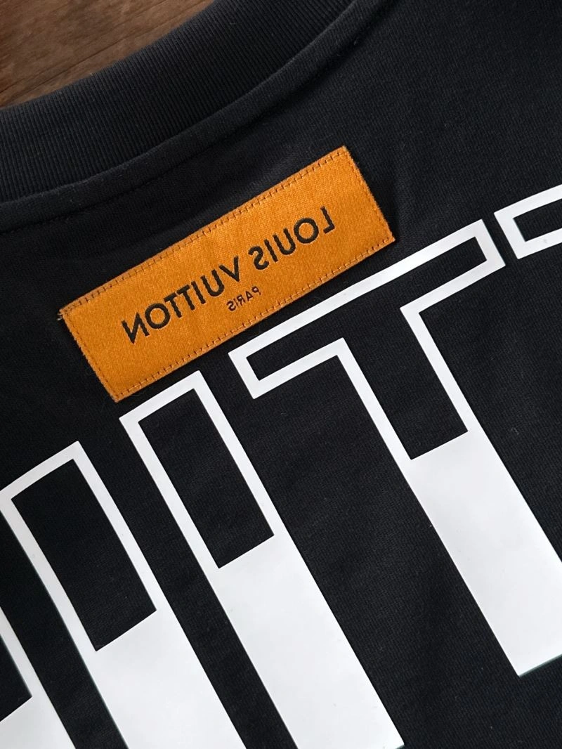 SoftTouch Louis Vuitton T-Shirts 133273