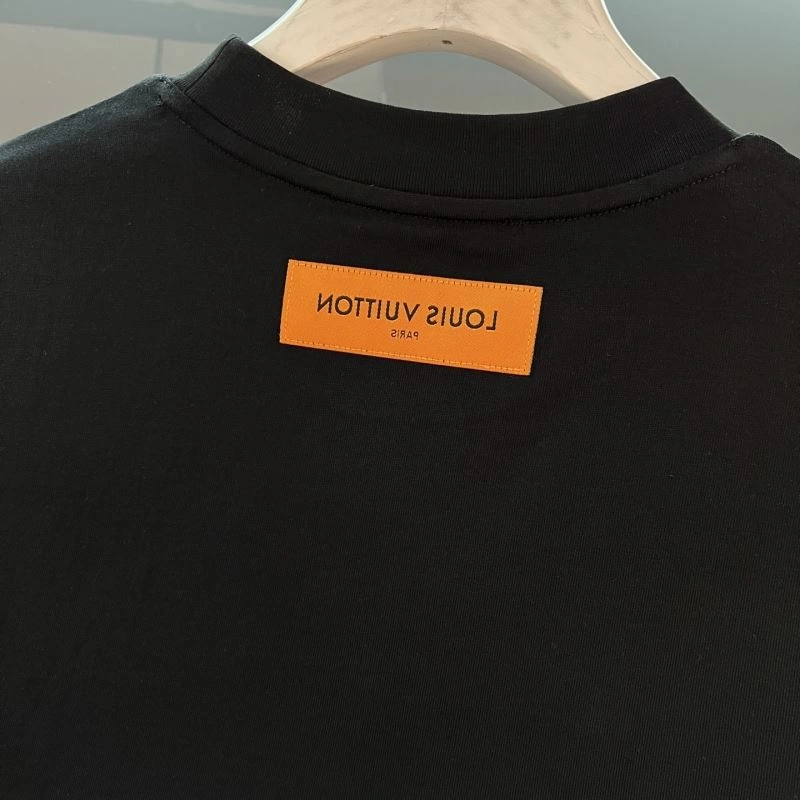 Louis Vuitton T-Shirts Fashionable 133303