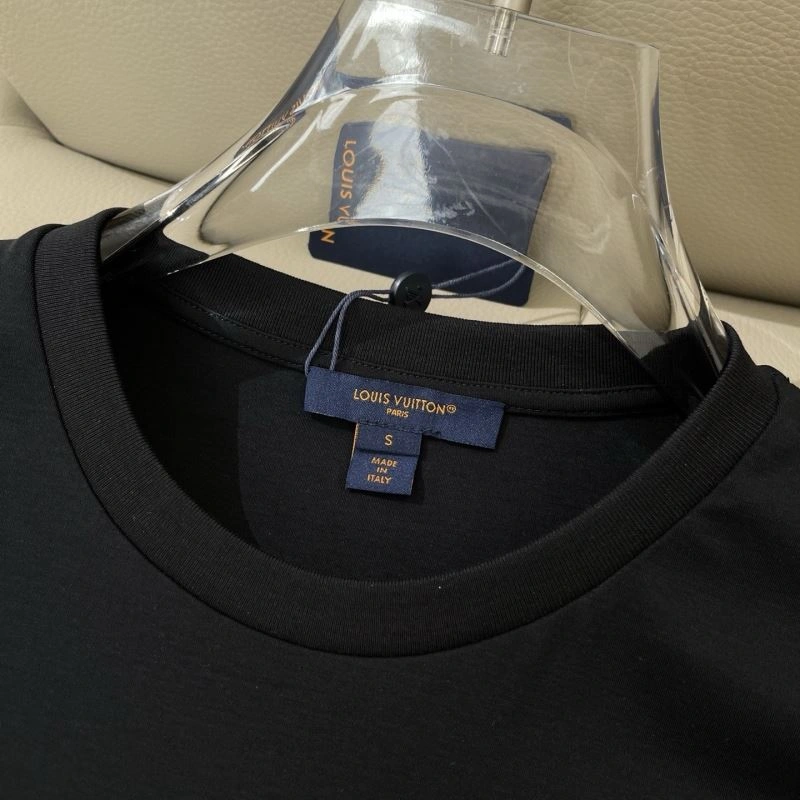 Louis Vuitton T-Shirts Refined 133283