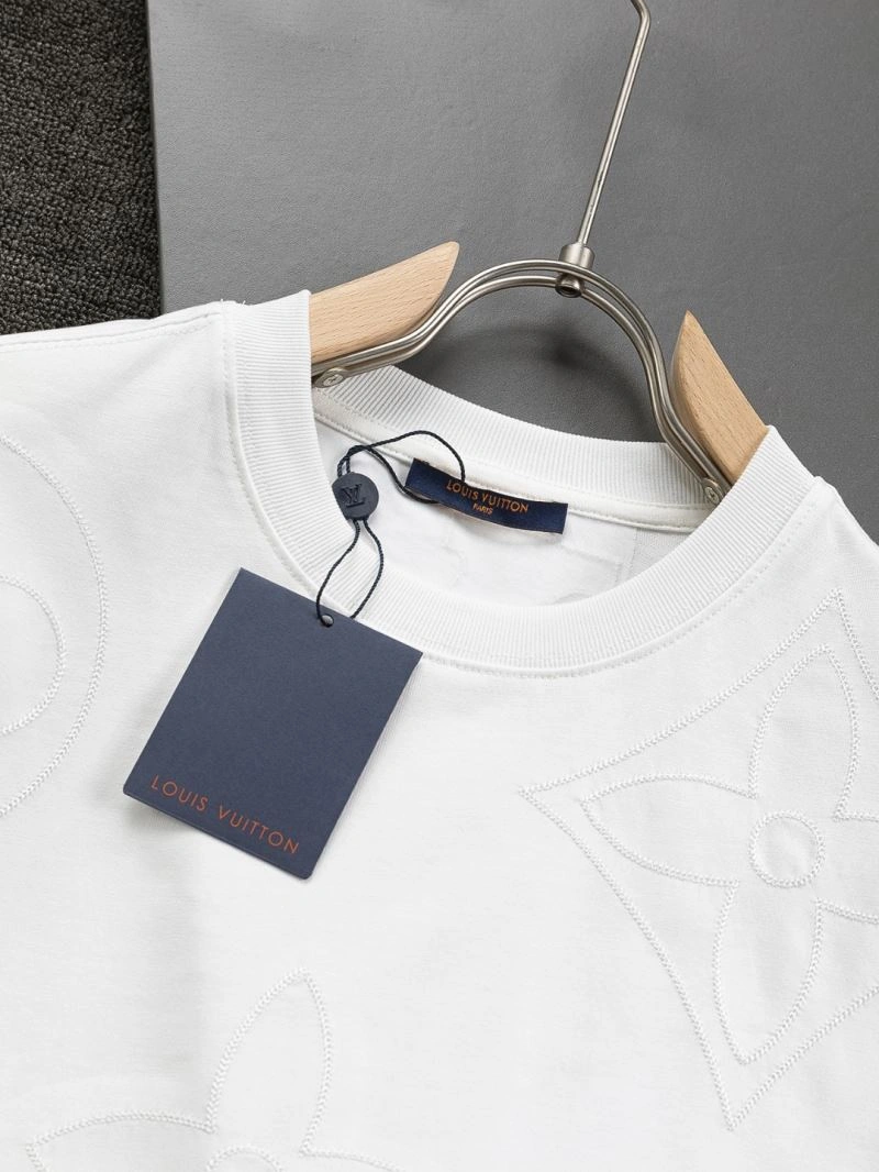 SmoothTexture Louis Vuitton T-Shirts 133298