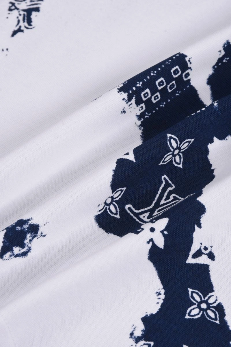 Louis Vuitton T-Shirts Snug 133293