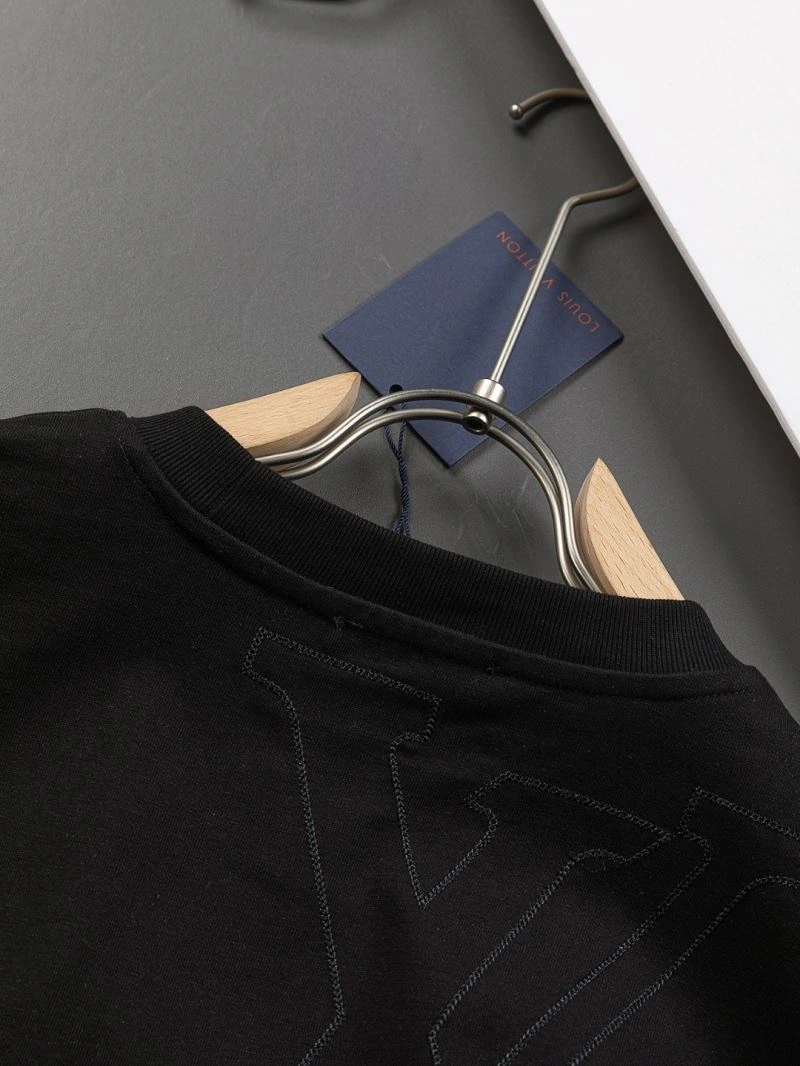 Snug Louis Vuitton T-Shirts 133302