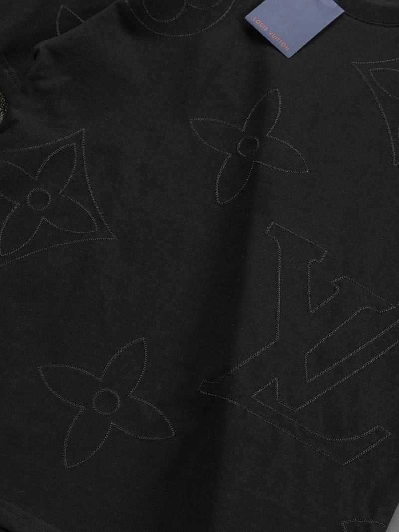Snug Louis Vuitton T-Shirts 133302
