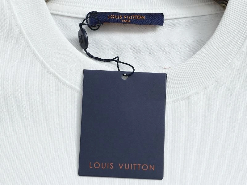 Practical Louis Vuitton T-Shirts 133299