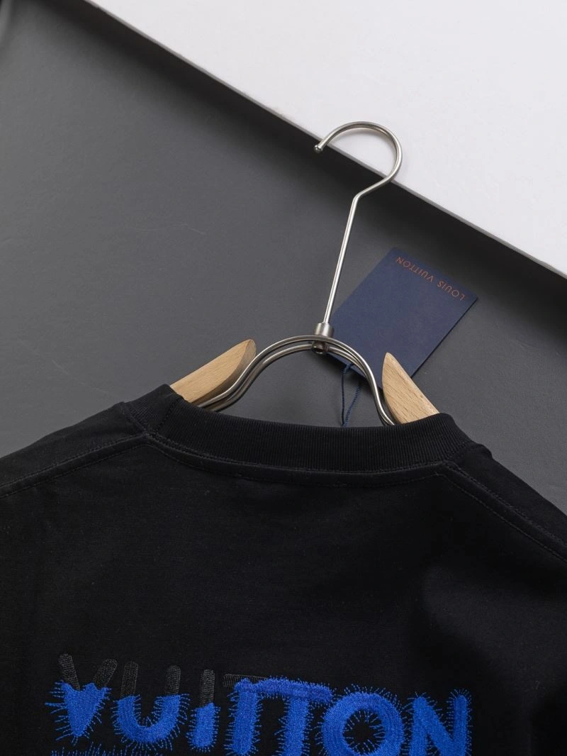Louis Vuitton T-Shirts Youthful 133294