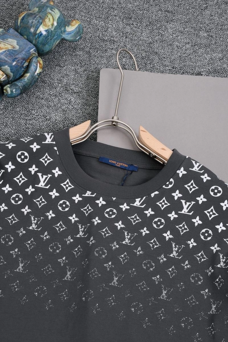 Louis Vuitton T-Shirts Contemporary 133268