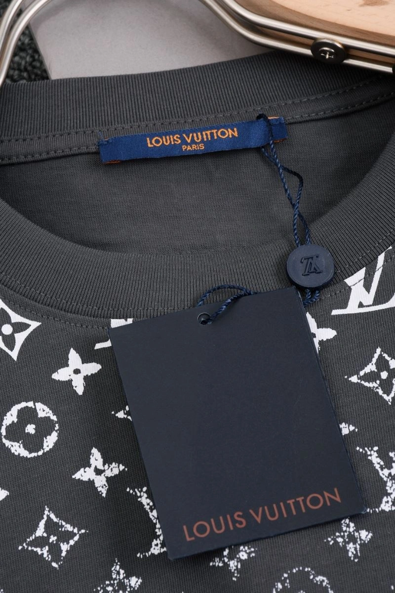 Louis Vuitton T-Shirts Contemporary 133268