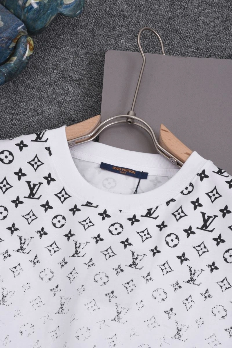 WeatherProof Louis Vuitton T-Shirts 133266