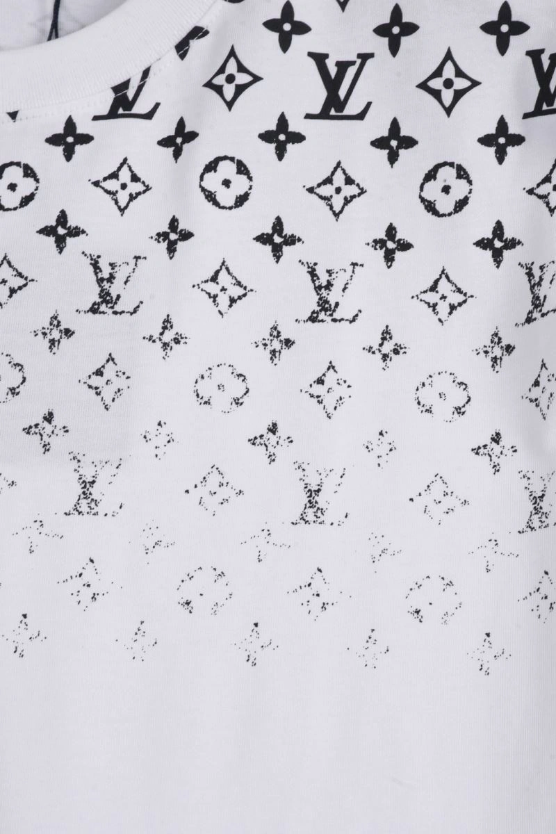 WeatherProof Louis Vuitton T-Shirts 133266