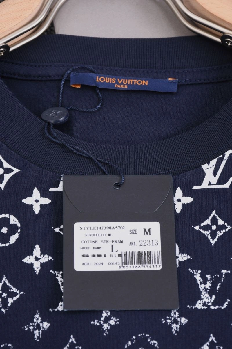Functional Louis Vuitton T-Shirts 133267