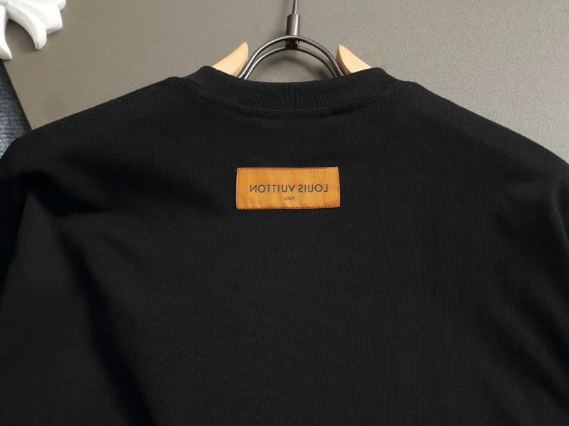 Louis Vuitton T-Shirts EyeCatching 133255