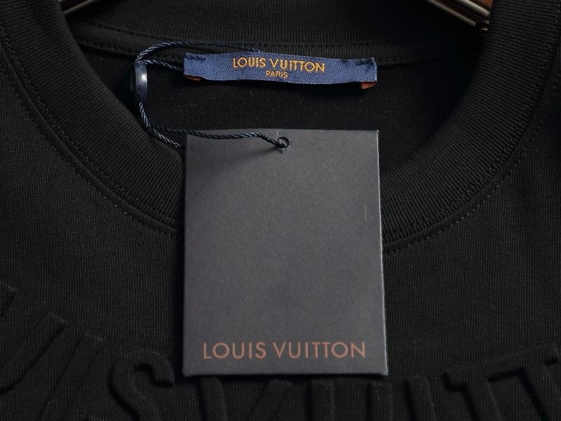 Louis Vuitton T-Shirts Refined 133256