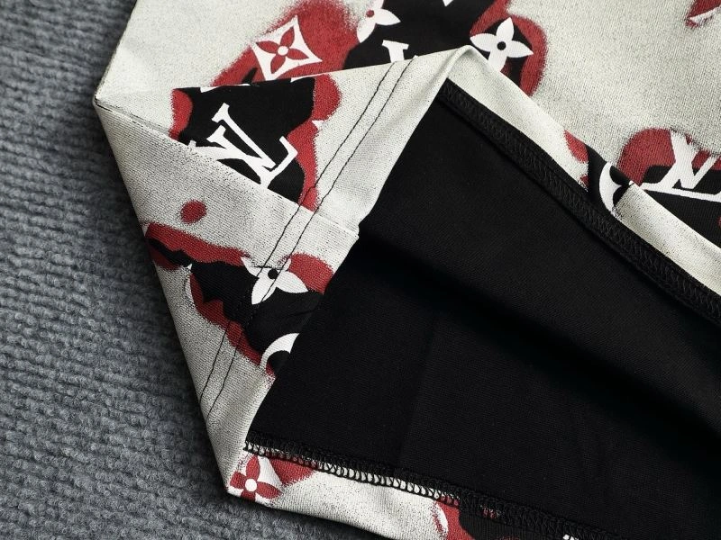 Louis Vuitton T-Shirts HighQuality 133252