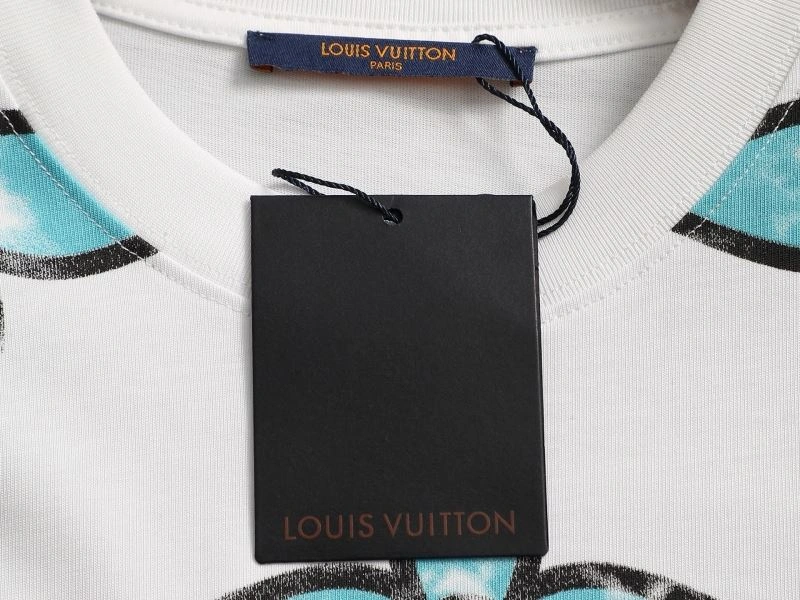 Sustainable Louis Vuitton T-Shirts 133253