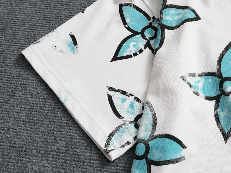 Sustainable Louis Vuitton T-Shirts 133253