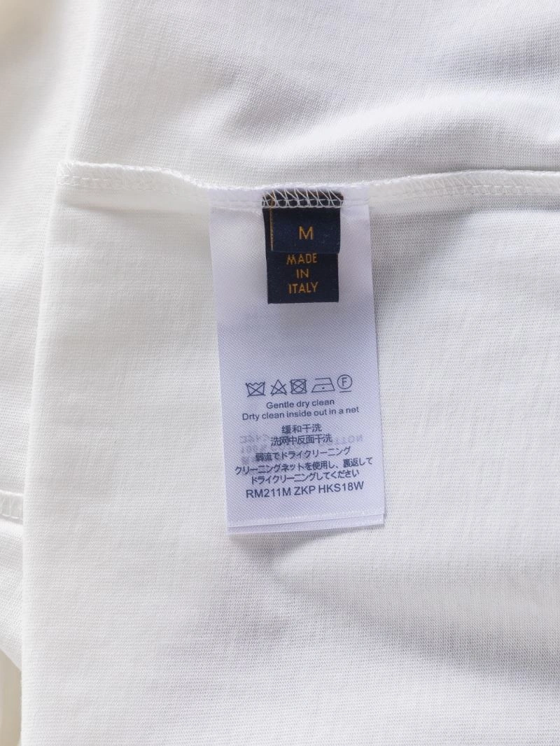 Snug Louis Vuitton T-Shirts 133246