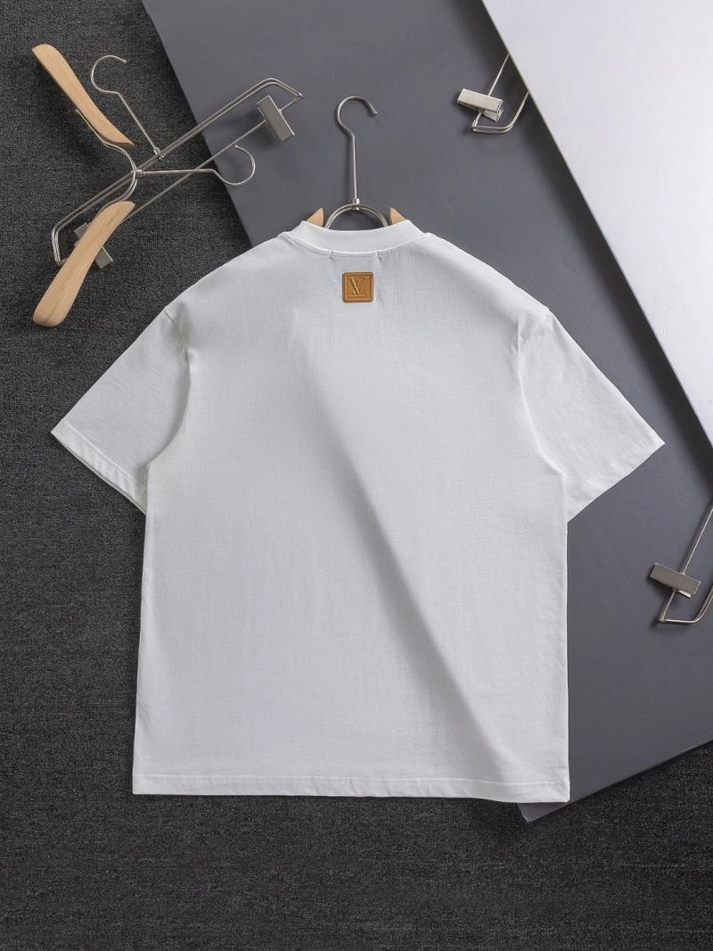Snug Louis Vuitton T-Shirts 133246