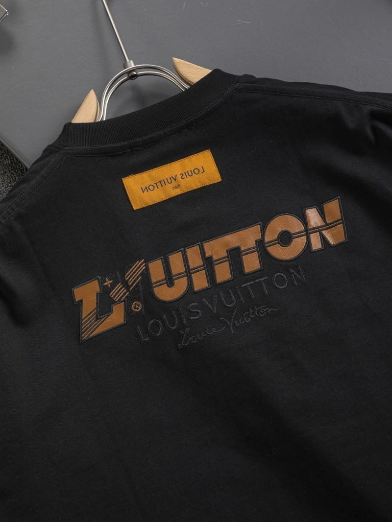 Stretchable Louis Vuitton T-Shirts 133261