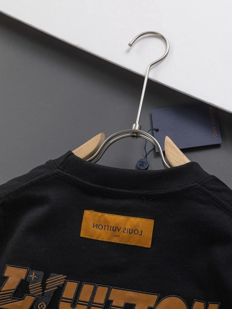 Stretchable Louis Vuitton T-Shirts 133261