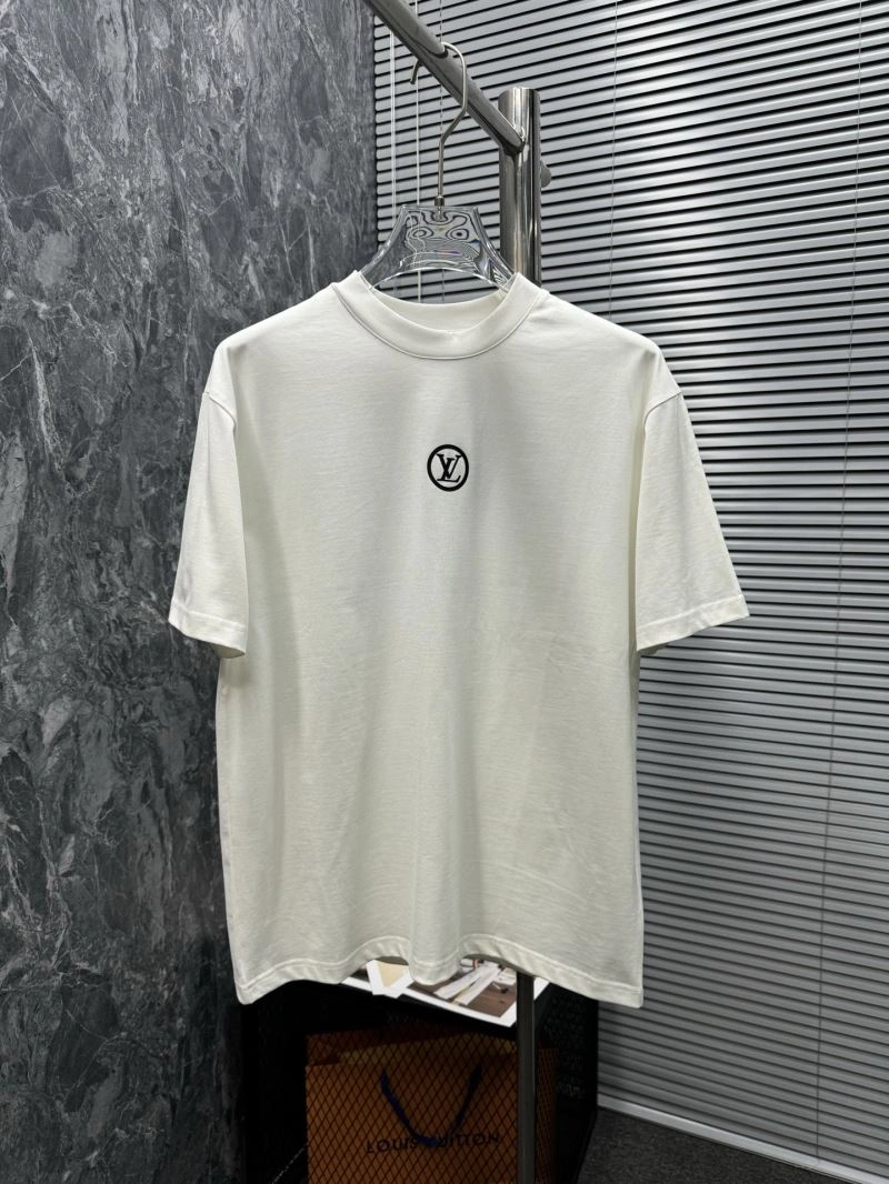 Vibrant Louis Vuitton T-Shirts 133244