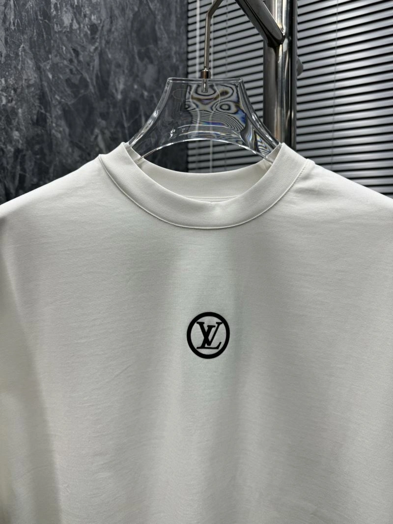 Vibrant Louis Vuitton T-Shirts 133244